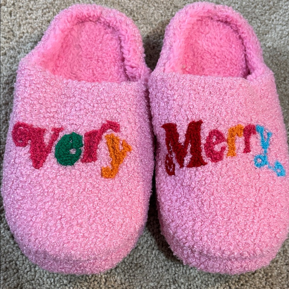 slippers, size 9-10 (RUN SMALL)
